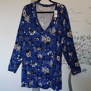 NWT Flowy, Floral Tunic!!!